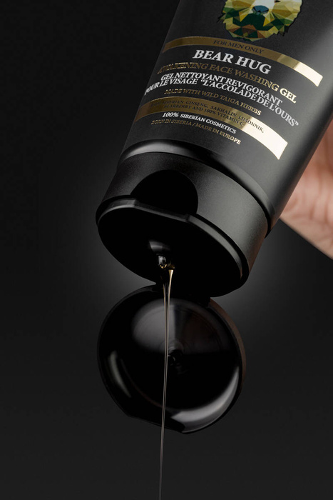 Naturalny pobudzający żel do mycia twarzy dla mężczyzn Bear hug Natura Siberica Men