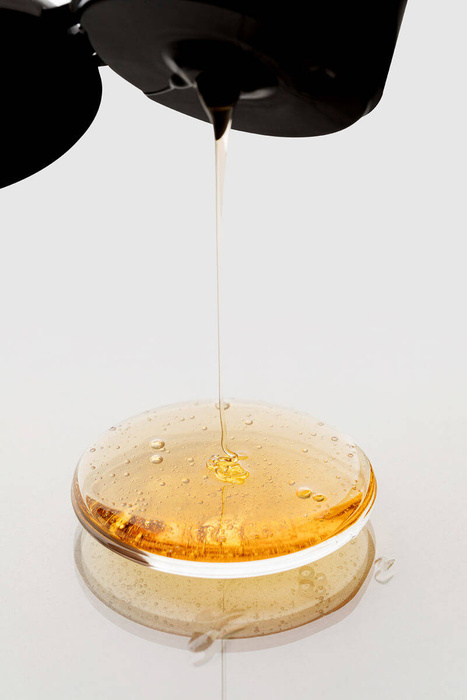 Naturalny pobudzający żel do mycia twarzy dla mężczyzn Bear hug Natura Siberica Men